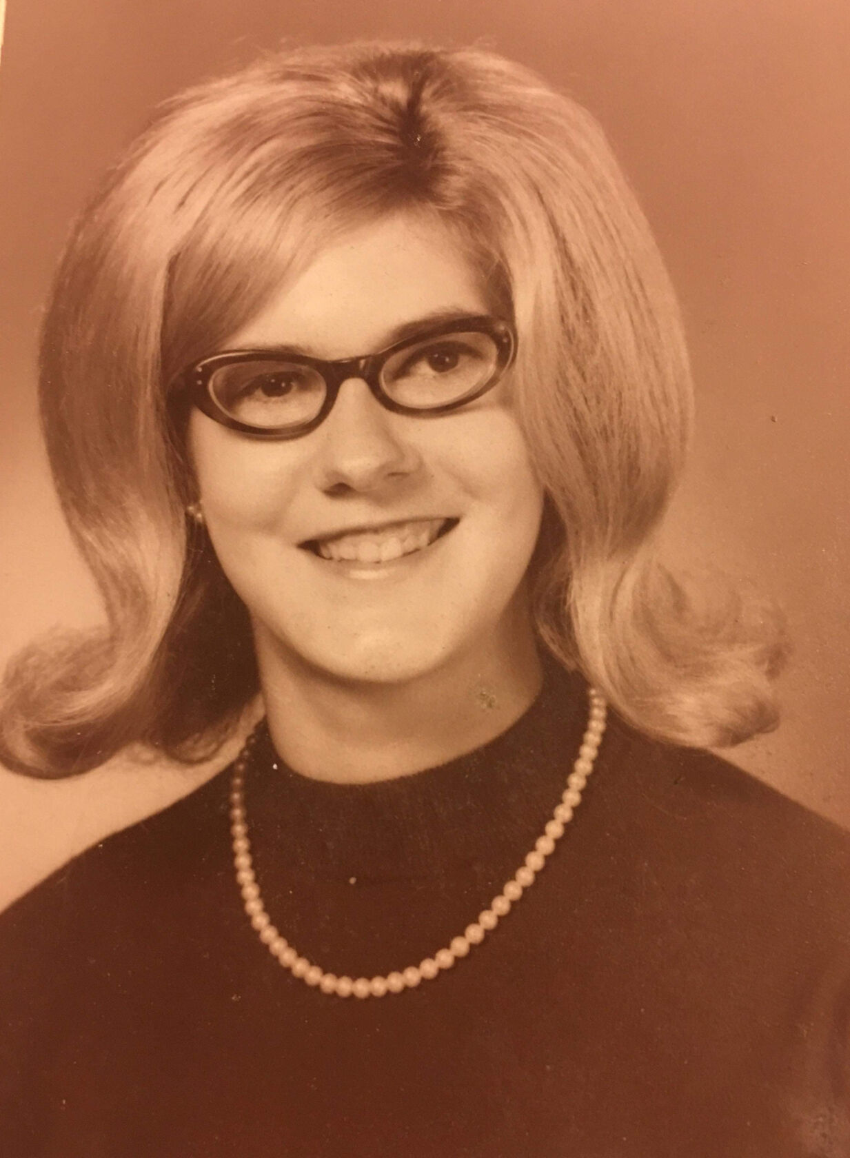 MaryAnne Motter Cullen senior photo